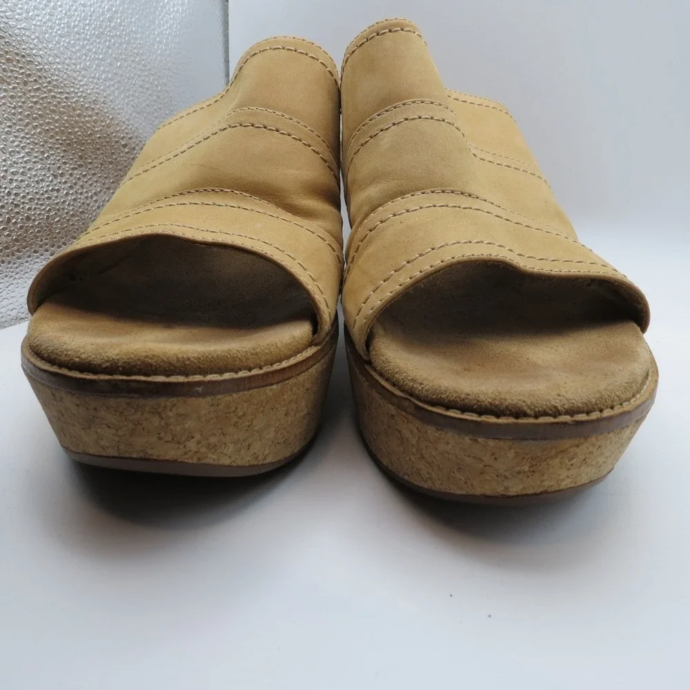 Clarks Womens Aisley Lily Tan Nubuck Platform Wedge Heel Summery Classic Sz 12